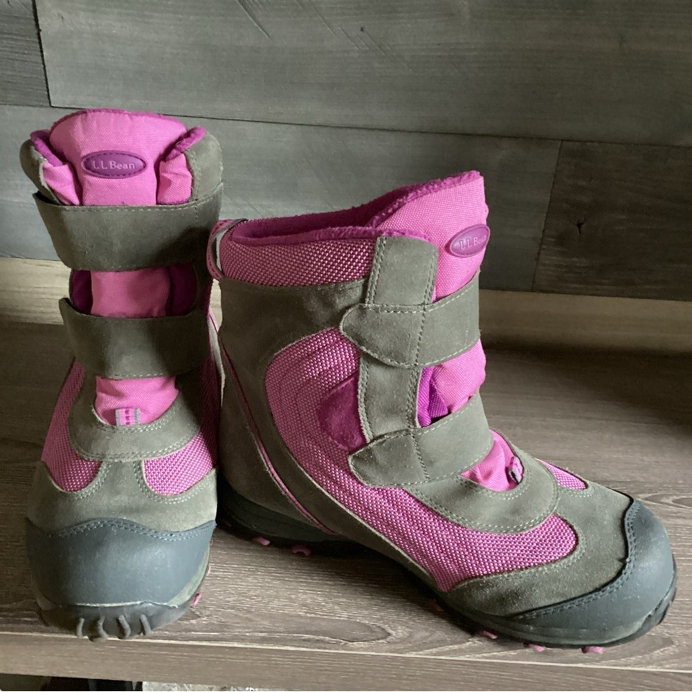 L.L.‎ Bean Kids Pink and Olive Snow Boots